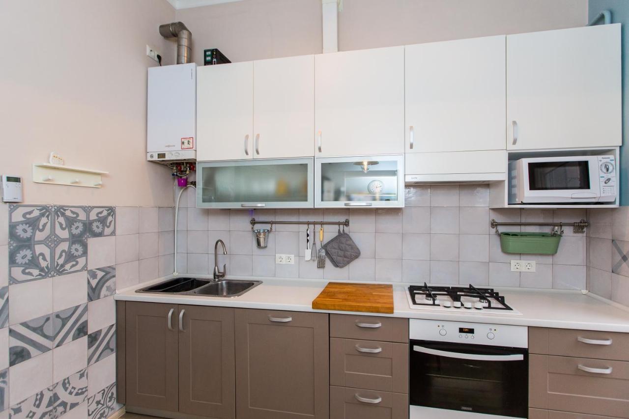 Light And Spacious Apartment On Gazova Str Lviv Exteriör bild