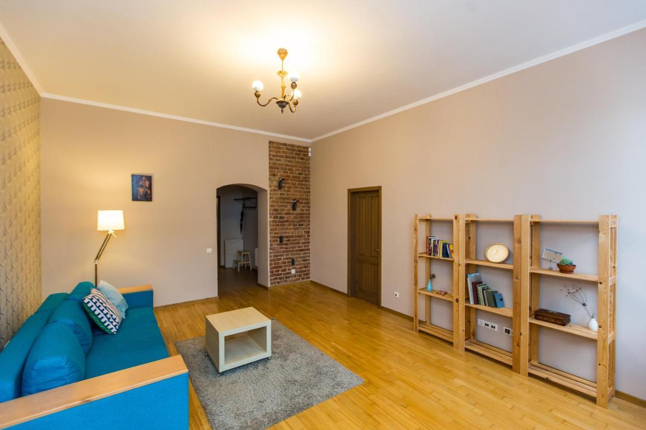 Light And Spacious Apartment On Gazova Str Lviv Exteriör bild