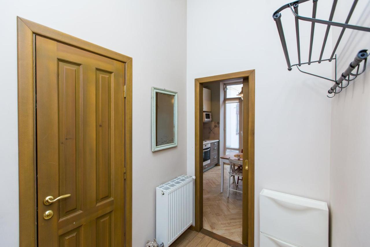 Light And Spacious Apartment On Gazova Str Lviv Exteriör bild