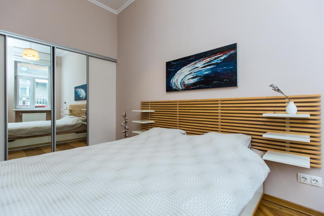 Light And Spacious Apartment On Gazova Str Lviv Exteriör bild